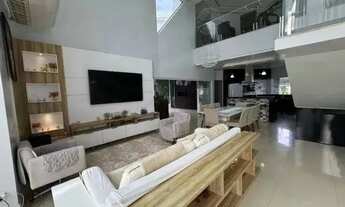 Imagem 2: Casa Duplex no Condomínio Golf Miriti, 1.200m² e 4 vagas de garagem