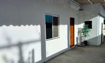 Imagem 3: Alugo Casa Araruama Região dos Lagos RJ 2 Quartos Garagem Área de Serviço Próximo à Lagoa