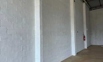 Imagem 4: Barracão Galpão / depósito com aluguel por R$4.500 /mês