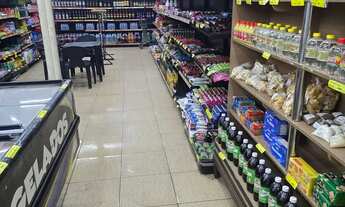 Imagem 5: Mercado e Açai no Piscinão de Ramos