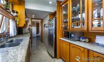 Imagem 5: Imóvel para venda possui 319 metros quadrados com 3 quartos em Bela Vista - Porto Alegre