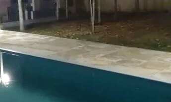 Imagem 4: Aluga Suite cama king, closet, ar condicionado, chuveiro quente, não paga agua nem luz