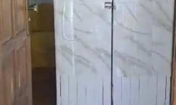 Imagem 2: Alugo quitinetes semi mobiliados 850,00+ 180 água luz