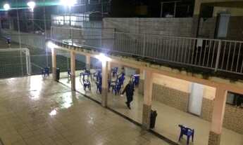 Imagem 7: Campo de grama sintética