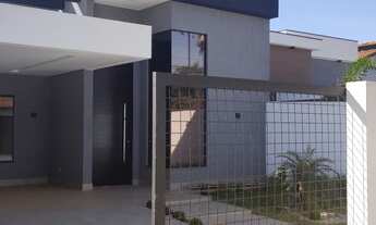 Imagem 2: Casa de condomínio para venda possui 255 metros quadrados com 3 quartos