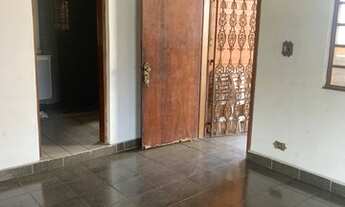 Imagem 3: Casa de vila sobrado para aluguel e venda possui 433 metros quadrados com 3 quartos