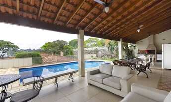 Imagem: SOBRADO ALTO PADRAO EM RUA ARBORIZADA