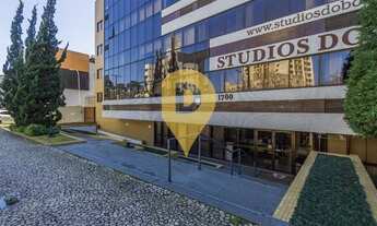 Imagem 3: Deck Imóveis vende lindo apartamento de 1 dormitório com elevador panorâmico e portaria 24