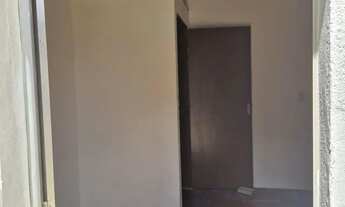 Imagem 2: Casa e ponto Casa com 2 dormitórios