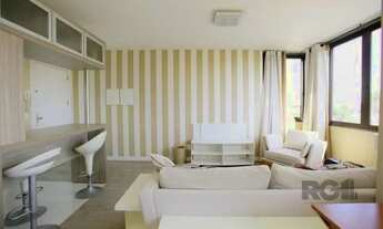 Imagem 4: Apartamento 1 dormitório, 1 banheiro, 2 vagas de garagem no Bairro Independência em Porto