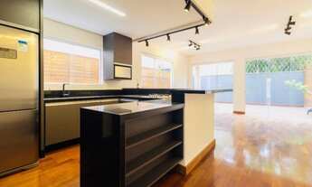 Imagem 6: Sobrado em condomínio fechado para venda com 300 metros quadrados com 3 quartos