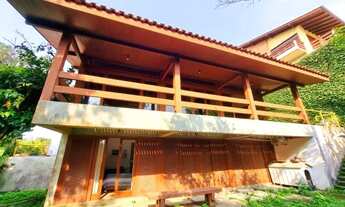 Imagem: Linda casa no Morro da Cruz, moderna e funcional