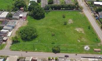 Imagem: Terreno em área comercial no centro geográfico