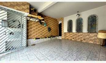 Imagem 3: Sobrado para Venda em Santo André, Parque Jaçatuba, 4 dormitórios, 2 suítes, 1 banheiro, 2