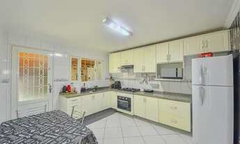 Imagem 3: Residência com 03 dormitórios, terreno aceita financiamento