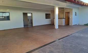 Imagem 3: Casa com 3 suítes e varanda gourmet