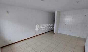 Imagem 4: Imóvel para aluguel possui 65 metros quadrados com 2 quartos em Campeche - Florianópolis