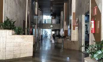 Imagem 4: Loja Edifício Stael Luiza, Savassi, 58 metros, 02 pavimentos, frente de blindex