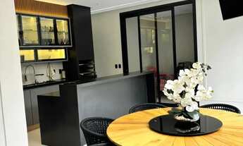 Imagem 6: Sobrado para aluguel tem 312 metros quadrados com 5 quartos