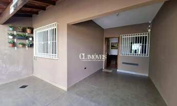 Imagem: Casa à 03 quartos, 03 banheiros, Churrasqueira