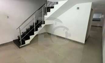 Imagem 4: Casa Duplex de 190m² no Bairro Santo Antônio: 5 Quartos, 4 Banheiros e 4 Vagas de Garagem