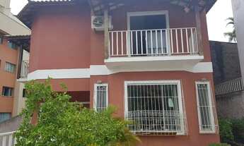 Imagem: Casa com 3 quartos, 7 vagas à venda, 231