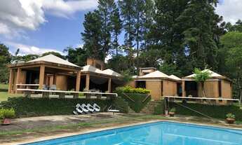 Imagem: Casa de Condomínio com 4 Dormitórios (2