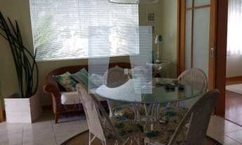 Imagem 7: Casa 4 dorms., com 1 suíte, semi mobiliada, perto da praia