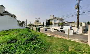 Imagem 3: O lote está localizado no bairro Pedra Branca tem 575 m²