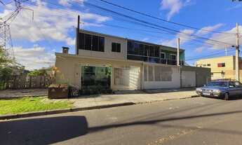 Imagem 2: Sobrado para Venda em Curitiba, Cidade Industrial, 3 dormitórios, 1 suíte, 2 banheiros, 2