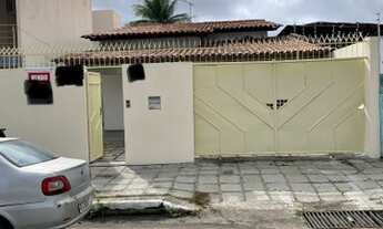 Imagem: Casa para venda possui 330 metros quadrados