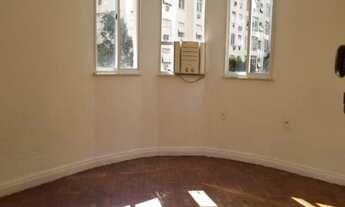 Imagem 2: Apartamento para venda tem 100 metros quadrados com 3 quartos em Copacabana - Rio de Janei