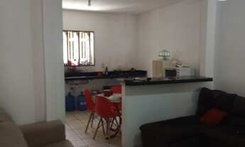 Imagem: Casa na Vila Palmeira com dois pisos, sendo