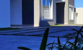 Imagem 2: Casa no bairro Canadá com 1 suíte, 2 quartos e 2 vagas de garagem