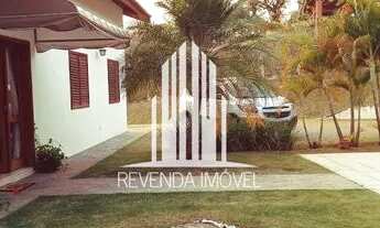 Imagem 3: Casa com 4 suítes, sala, cozinha, banheiro, varanda, piscina