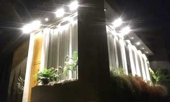 Imagem: CASA EM CENTRO. VOCÊ PODE VOCÊ CONSEGUE