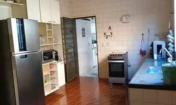 Imagem 6: Casa para venda com 197 metros quadrados com 3 quartos em Granja Viana - Carapicuíba - SP