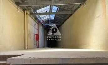 Imagem 2: Prédio à venda, Catete - RIO DE JANEIRO/RJ