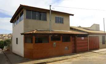 Imagem 1: Casa para venda possui 100 metros quadrados com 2 quartos em Centro - Guarapari - Espírito