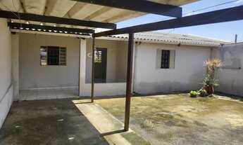 Imagem: Casa de 2 quartos com garagem coberta em