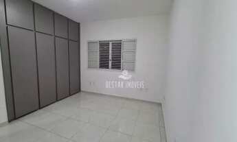 Imagem 4: Sobrado com 3 dormitórios à venda, 265 m² por R$ 850.000,00 - Jardim Patrícia - Uberlândia