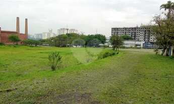 Imagem 6: Pátio para locação, com 3.000m², dentro de condomínio, possuindo fácil acesso à Rodovia Im