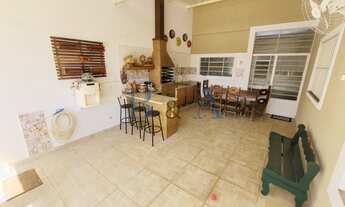 Imagem 3: Sobrado para venda, 270m2, 4 quartos (2 suítes), quintal, churrasqueira, 3 vagas. Parada I