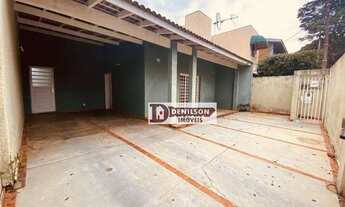 Imagem 2: Casa térrea com 3 dormitórios, 168 m² - venda por R$ 850.000 ou aluguel por R$ 3.903/mês