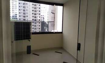 Imagem 2: 3 dorms arms, 2 suites, banh.soc., closet, var. 2 gars, ar condic., aquec central, el. d