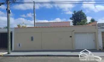 Imagem: Casa na Av. Ângelo Molinari na Vila Geny