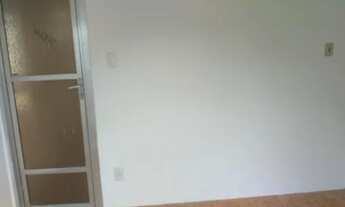 Imagem 4: Frente de Rua Apartamento com 2 dormitórios