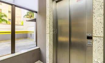 Imagem 4: Espetacular Apto. semi mobiliado no bairro Rio Branco, Porto Alegre/RS, um por andar, 195m