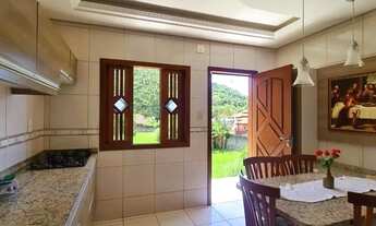 Imagem 2: BROGNOLI VENDE - Ampla Casa à Venda no Bairro Vargem Grande