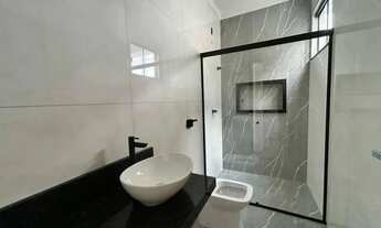 Imagem 2: Casa à Venda no Everest em Maringá Suíte, Gourmet e Espaço nos Fundos